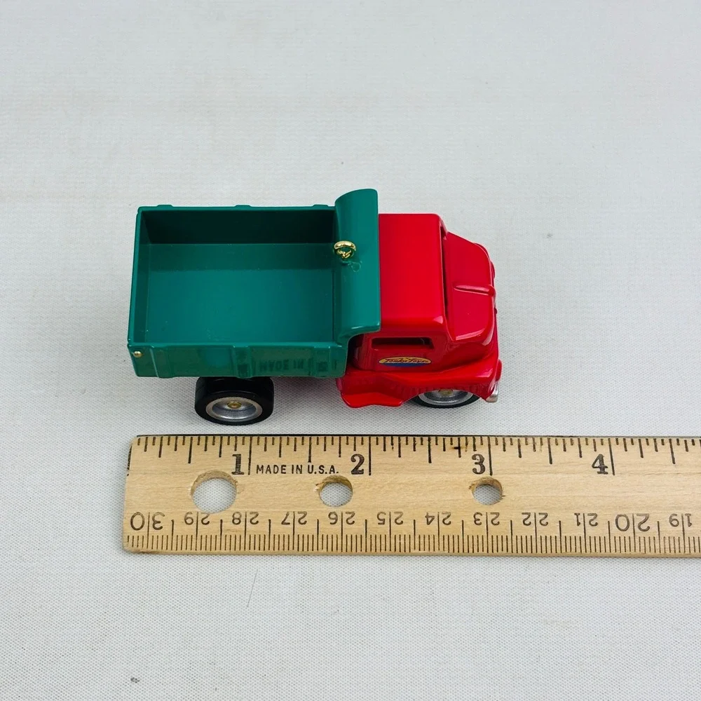 Hallmark Tonka Dump Truck Die-Cast Metal 2000 Christmas Ornament‎ 1953 Model 180